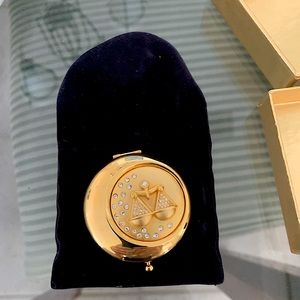 Vintage Estēe Lauder Compact